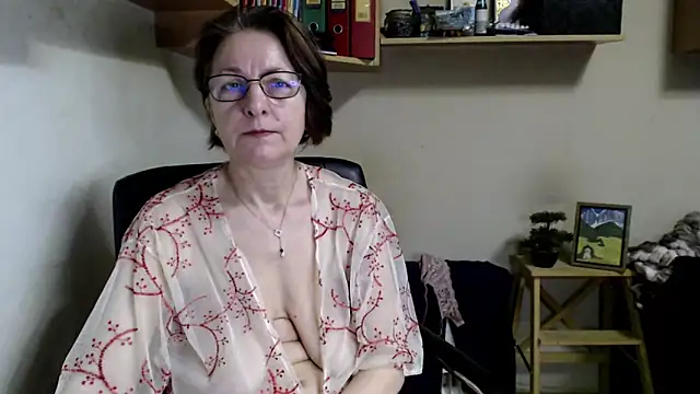 Snapshot of katemodel chatting on 06/28/26, 04:29 katemodel online show from 06/28/26, 04:29