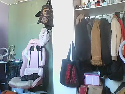 Snapshot of mimi_miauu chatting on 02/11/26, 06:57 mimi miauu online show from 02/11/26, 06:57