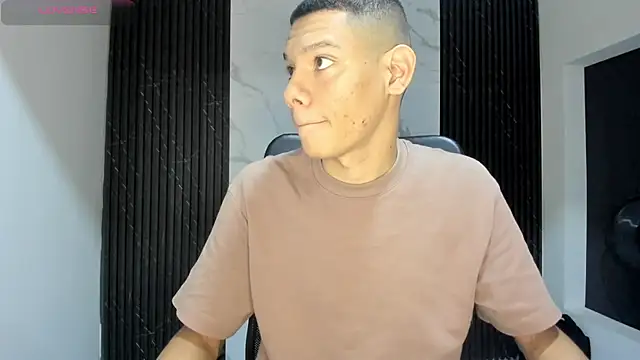 Snapshot of milo_cruz_ chatting on 02/09/26, 03:21 milo cruz online show from 02/09/26, 03:21