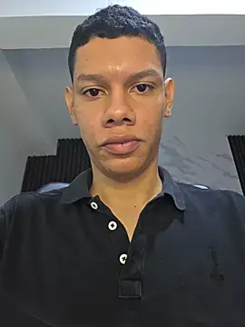 Snapshot of milo_cruz_ chatting on 04/07/26, 11:43 milo cruz online show from 04/07/26, 11:43
