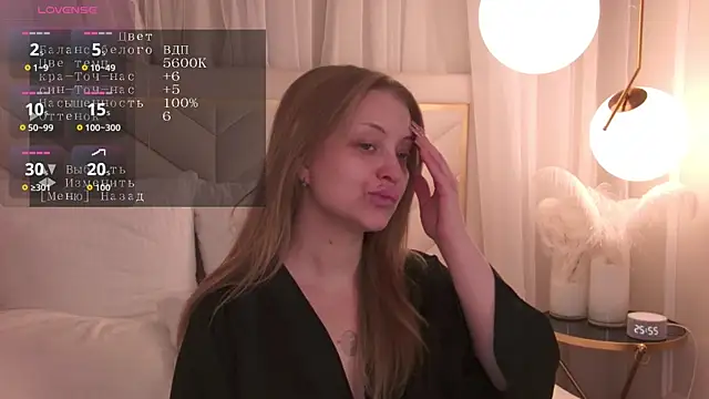 Snapshot of MollyHilton chatting on 02/19/26, 06:26 MollyHilton online show from 02/19/26, 06:26