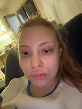 Snapshot of MollyHilton chatting on 03/08/26, 03:16 MollyHilton online show from 03/08/26, 03:16