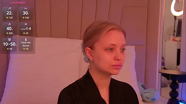 Snapshot of MollyHilton chatting on 03/14/26, 06:57 MollyHilton online show from 03/14/26, 06:57