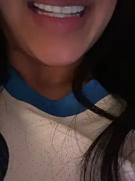 Snapshot of Sara0202 chatting on 03/28/26, 11:48 Sara0202 online show from 03/28/26, 11:48