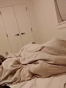 Snapshot of Droski21 chatting on 02/04/26, 06:30 Droski21 online show from 02/04/26, 06:30