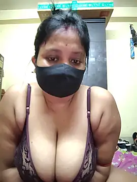 Curvy Trisha online show from 06/18/26, 11:53