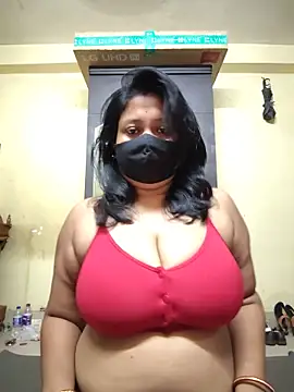 Curvy Trisha online show from 06/19/26, 12:42