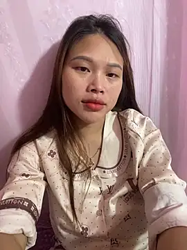 Snapshot of Emxinhka1 chatting on 05/08/26, 01:22 Emxinhka1 online show from 05/08/26, 01:22
