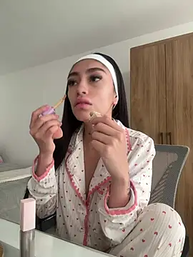 Bonny Eva online show from 06/23/26, 06:17