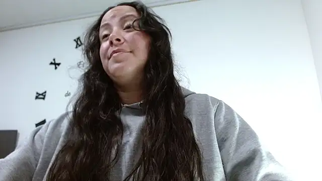 ElaMurray02 online show from 02/04/26, 01:17