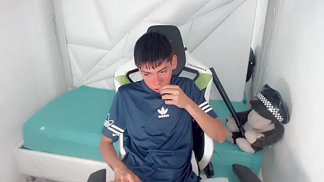 Liarr  online show from 02/27/26, 08:09