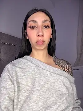 Snapshot of Nicky444k chatting on 03/18/26, 07:11 Nicky444k online show from 03/18/26, 07:11