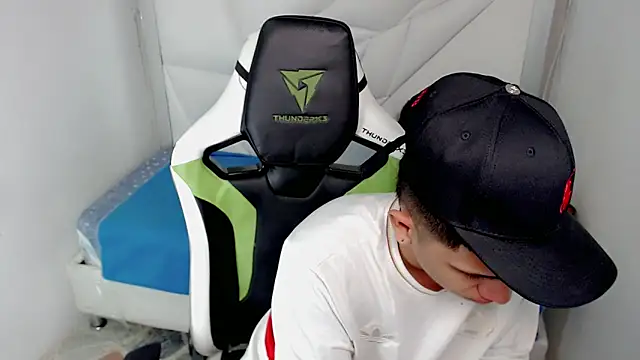 Black diamondd  online show from 02/12/26, 01:17