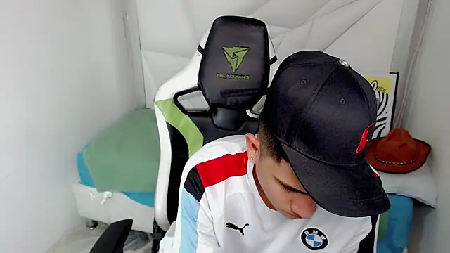 Black diamondd  online show from 02/13/26, 02:13