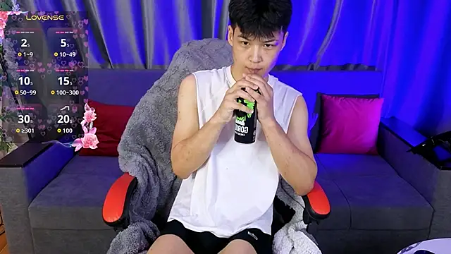 Snapshot of XanneLL chatting on 02/17/26, 02:02 XanneLL online show from 02/17/26, 02:02