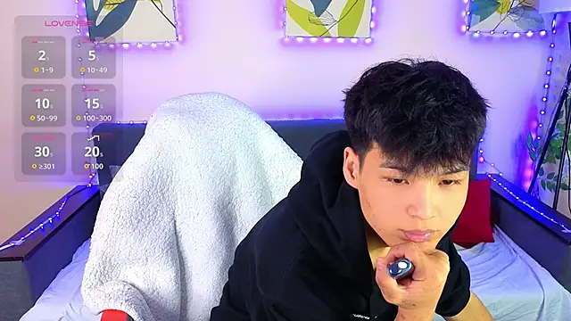 Snapshot of XanneLL chatting on 03/15/26, 04:13 XanneLL online show from 03/15/26, 04:13