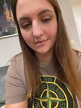 Snapshot of AliceDesmee chatting on 02/16/26, 12:07 AliceDesmee online show from 02/16/26, 12:07