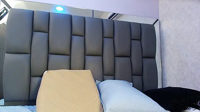 melany roberts  online show from 03/18/26, 03:09