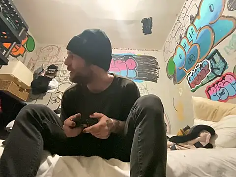 Snapshot of gothboiplzty chatting on 02/28/26, 12:44 gothboiplzty online show from 02/28/26, 12:44