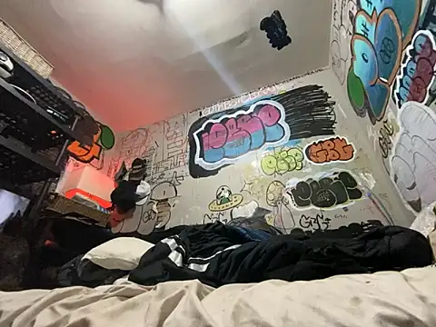 Snapshot of gothboiplzty chatting on 03/14/26, 01:12 gothboiplzty online show from 03/14/26, 01:12