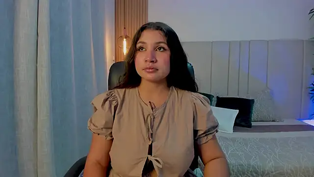Victoria Rosee online show from 06/12/26, 01:43