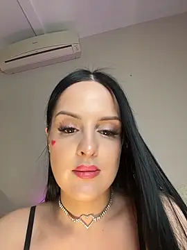 Snapshot of Evayra chatting on 02/13/26, 09:11 Evayra online show from 02/13/26, 09:11