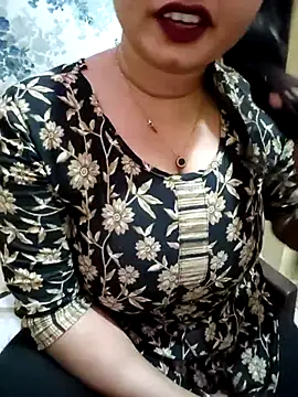 Snapshot of PARI51 chatting on 03/11/26, 08:26 PARI51 online show from 03/11/26, 08:26