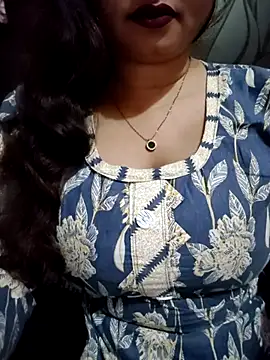 Snapshot of PARI51 chatting on 03/19/26, 08:13 PARI51 online show from 03/19/26, 08:13