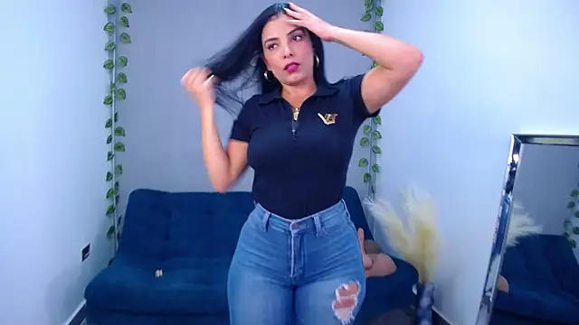 Snapshot of Samy_Hot chatting on 02/13/26, 11:45 Samy Hot online show from 02/13/26, 11:45