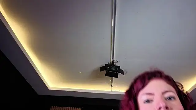 Snapshot of MiaTorres4 chatting on 04/28/26, 12:32 MiaTorres4 online show from 04/28/26, 12:32