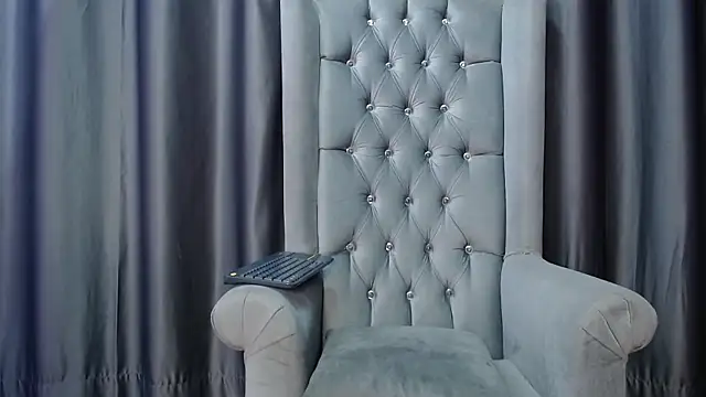 Snapshot of Ellie_Dollie chatting on 07/04/26, 10:16 Ellie Dollie online show from 07/04/26, 10:16