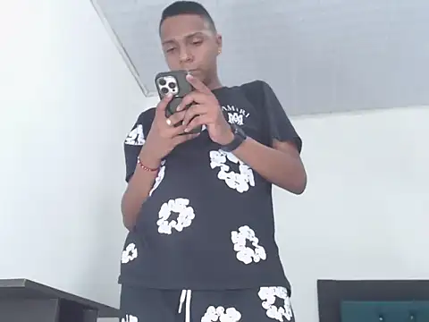 hotboyluxe online show from 04/26/26, 06:44
