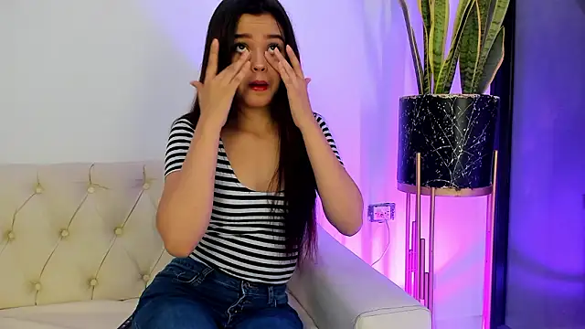 Snapshot of liorah_wolf chatting on 02/13/26, 07:54 liorah wolf online show from 02/13/26, 07:54