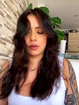 Snapshot of foxxy_lover chatting on 02/20/26, 07:47 foxxy lover online show from 02/20/26, 07:47