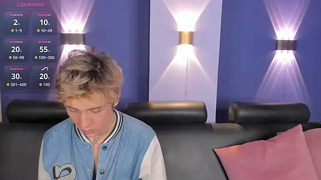 Snapshot of DannyParker_ chatting on 02/15/26, 07:51 DannyParker online show from 02/15/26, 07:51