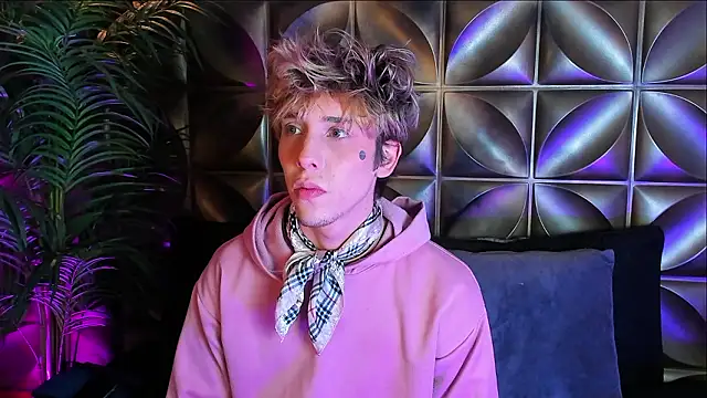 Snapshot of DannyParker_ chatting on 02/21/26, 04:46 DannyParker online show from 02/21/26, 04:46