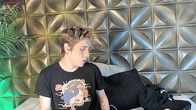 Snapshot of DannyParker_ chatting on 03/14/26, 04:51 DannyParker online show from 03/14/26, 04:51