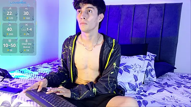 axxxel twink online show from 06/08/26, 03:07