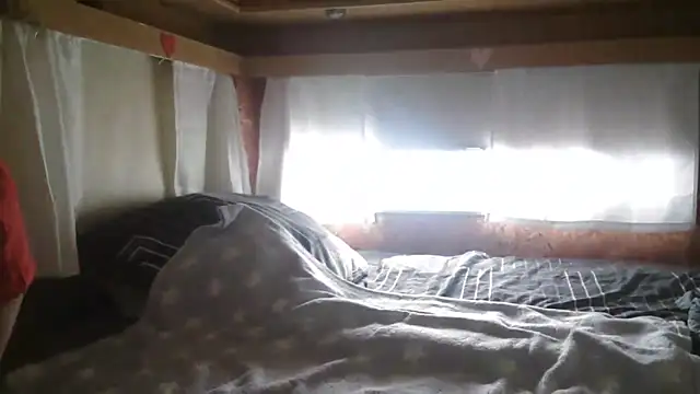 Sylly online show from 10/27/25, 07:01