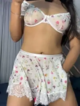 EvaMiranda online show from 04/29/26, 04:27