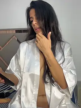 EvaMiranda online show from 05/09/26, 04:17