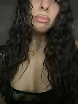 Snapshot of Amira7x chatting on 03/06/26, 05:59 Amira7x online show from 03/06/26, 05:59