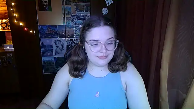 Teasing Dora online show from 02/03/26, 01:48