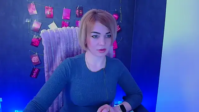 Snapshot of CuttieEmma chatting on 04/14/26, 11:49 CuttieEmma online show from 04/14/26, 11:49