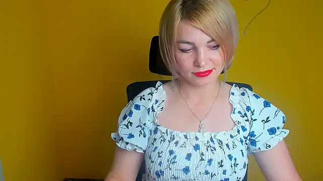 CuttieEmma online show from 07/11/26, 11:57