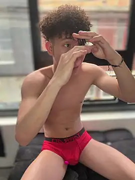 Snapshot of yoursexyjose chatting on 05/06/26, 07:30 yoursexyjose online show from 05/06/26, 07:30