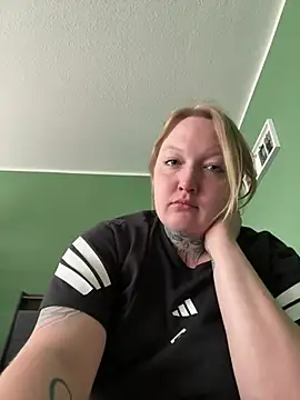 Lolaaxxx13 online show from 05/28/26, 11:40
