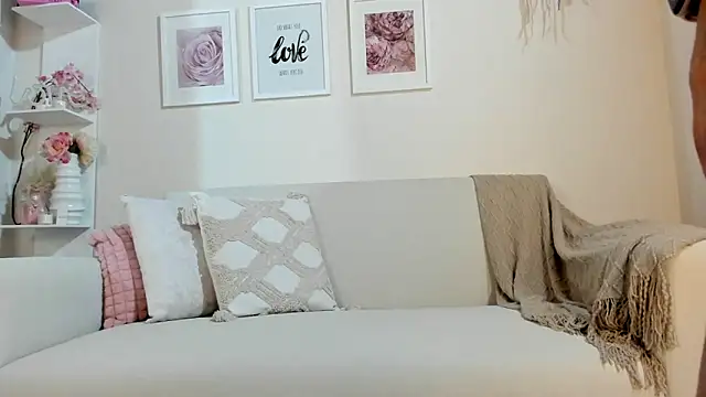 Mia Rosee1 online show from 06/06/26, 01:54