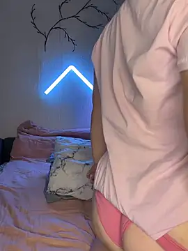 AlyaX X online show from 05/04/26, 12:12