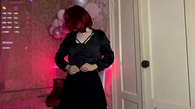 LaurynGeisinger online show from 04/26/26, 05:54
